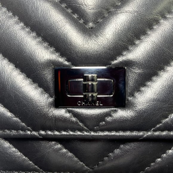 ***SOLD****Chanel Classic Flap Reissue 2.55 So Black Chevron Wallet On Chain WOC - Picture 5 of 16